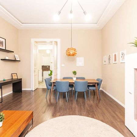 Spacious Luxury Apartment At The Heart Of Budapest Ngoại thất bức ảnh