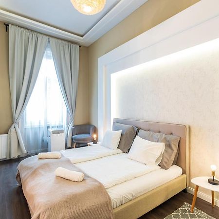 Spacious Luxury Apartment At The Heart Of Budapest Ngoại thất bức ảnh
