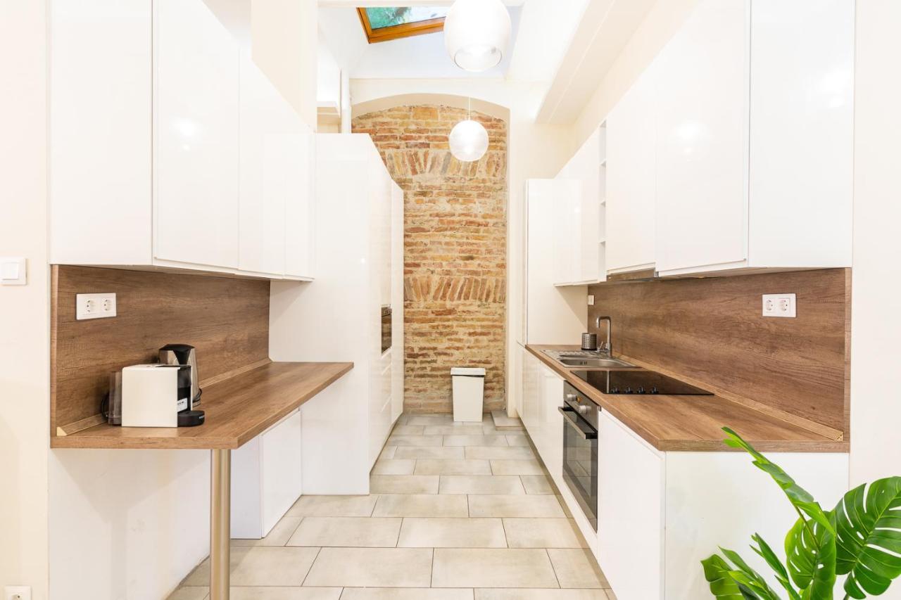 Spacious Luxury Apartment At The Heart Of Budapest Ngoại thất bức ảnh