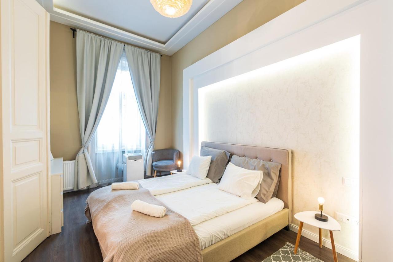 Spacious Luxury Apartment At The Heart Of Budapest Ngoại thất bức ảnh