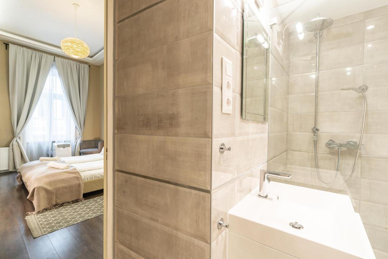 Spacious Luxury Apartment At The Heart Of Budapest Ngoại thất bức ảnh