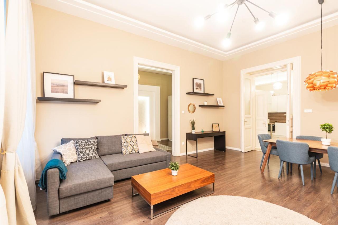 Spacious Luxury Apartment At The Heart Of Budapest Ngoại thất bức ảnh